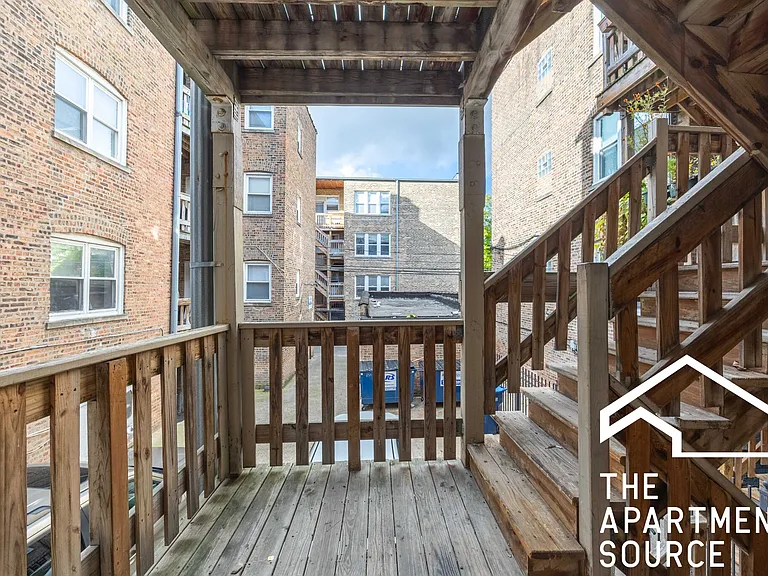 6304 N Oakley Ave #1 — Photo 12
