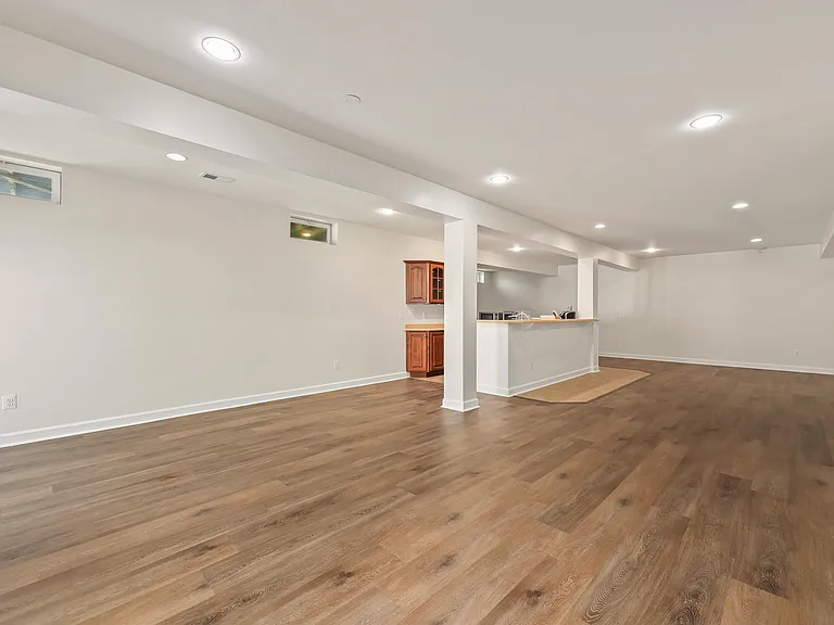 5619 Websters Way — Photo 3