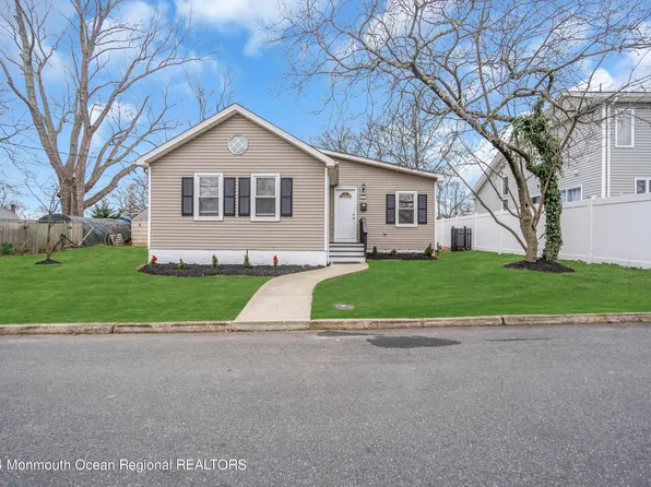 11 Georgia Avenue, Port Monmouth, NJ 07758