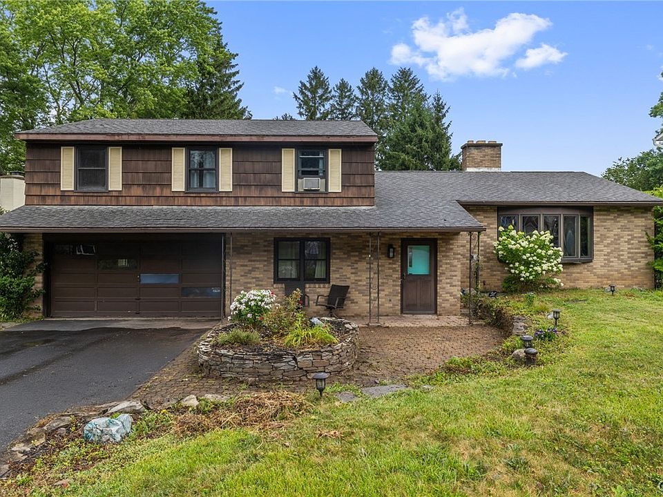 1st image of 111 Hillside Way