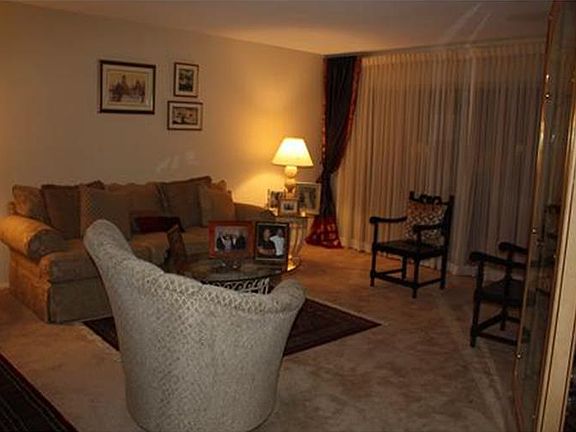 3rd image of 426 Wayfarer Ct