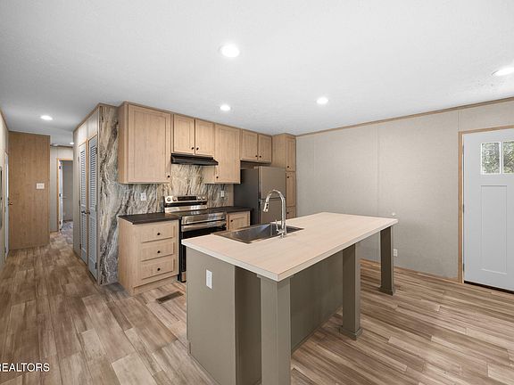 4th image of 26 Grouse Ct
