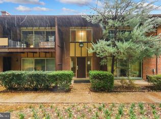 10026 Fair Woods Dr #329, Fairfax, VA 22030