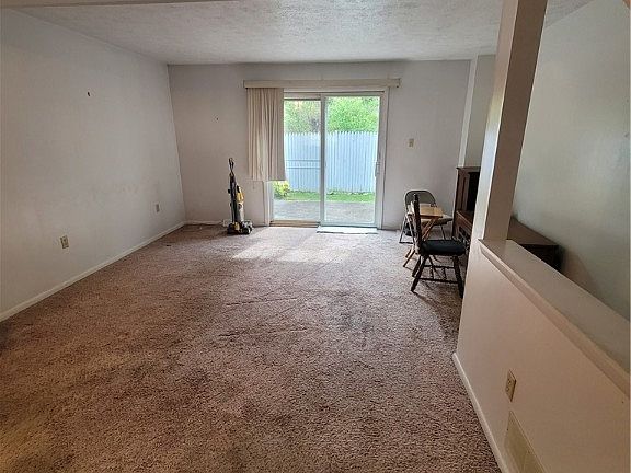 5th image of 501 Tyler Dr