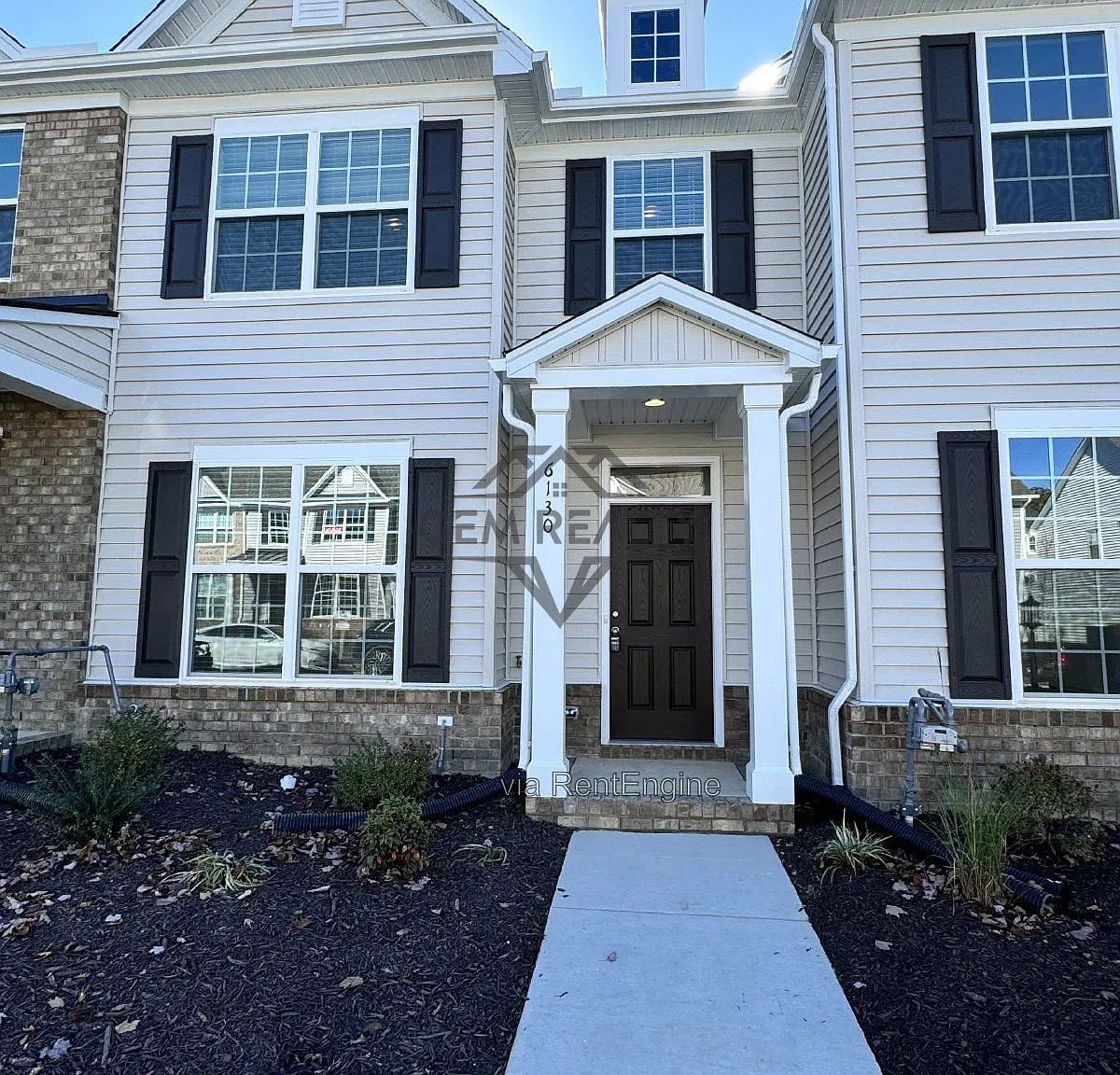 3 bed, 2.5 bath, 1474 sqft, $2,350 — Photo 1