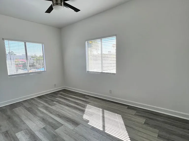 Loma Lake Apartments — Photo 15