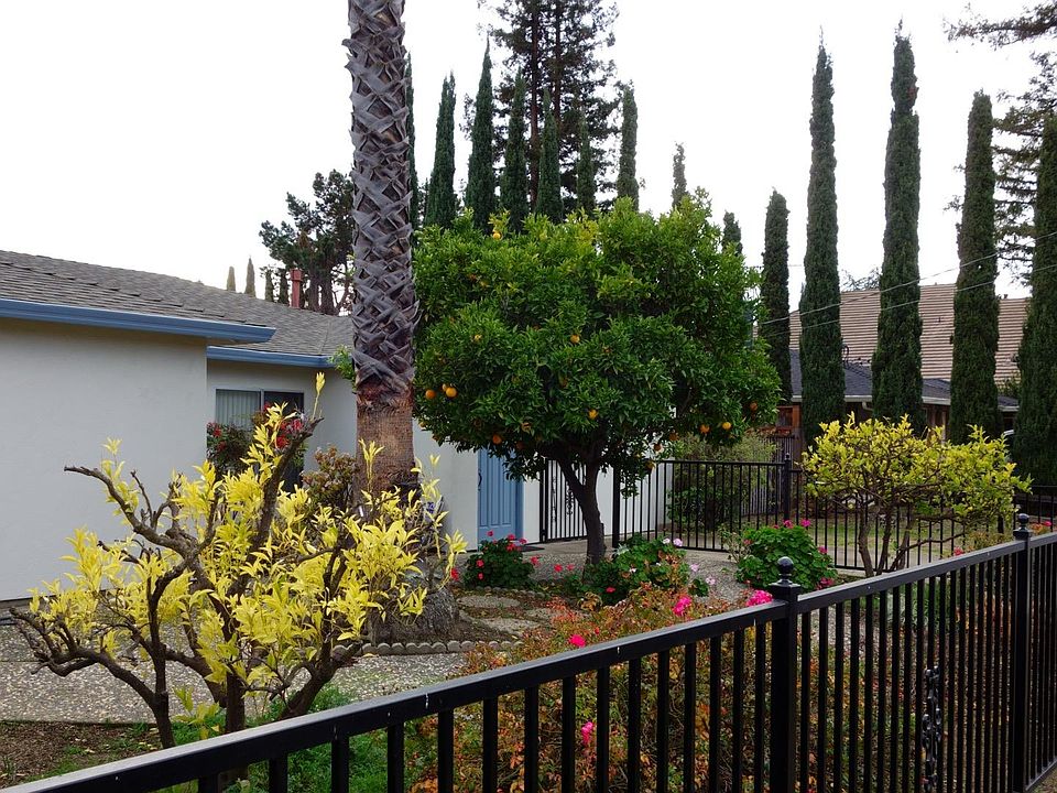 1st image of 20888 Greenleaf Dr