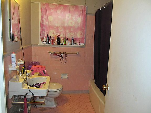 4th image of 108 Pineview Dr
