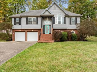 1100 Berwyn Ln, Newark, OH 43055