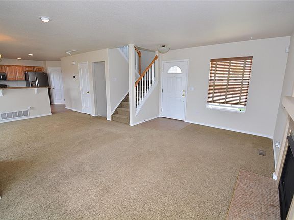 3rd image of 1862 Meadowbrook Pkwy