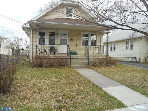 1662 Arnold Ave photo 1