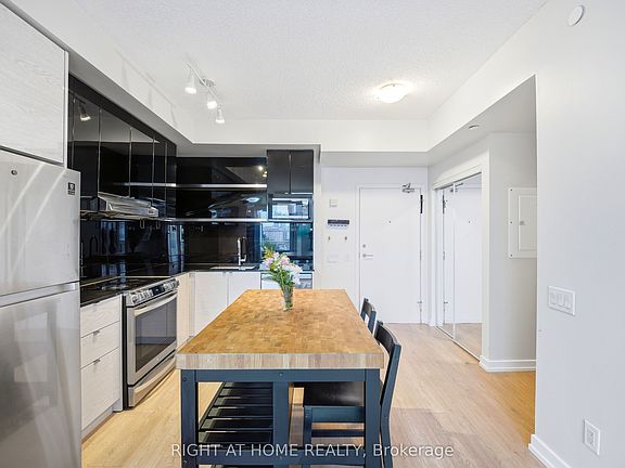 5th image of 72 Esther Shiner Blvd #219