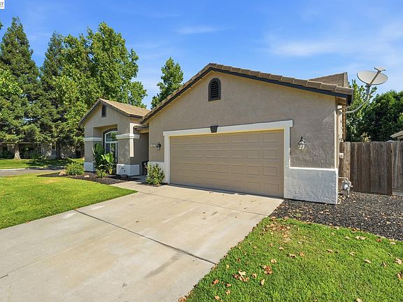 4th image of 1532 Sophie Ln