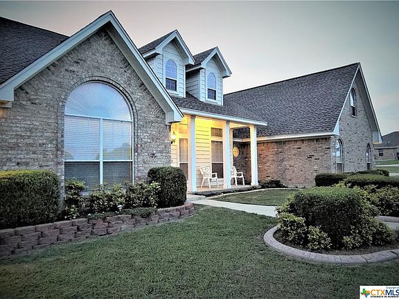 3rd image of 1206 Cedar Oaks Cir