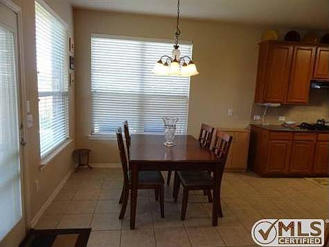 4th image of 110 Briar Oak Dr