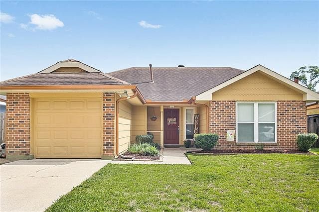 1st image of 2837 Laurie Ln