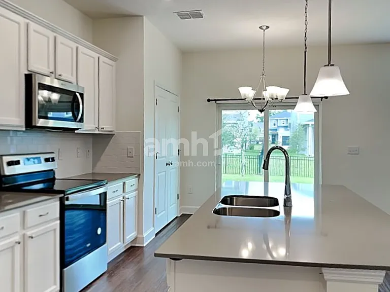 16516 Cheyanne Ct — Photo 4
