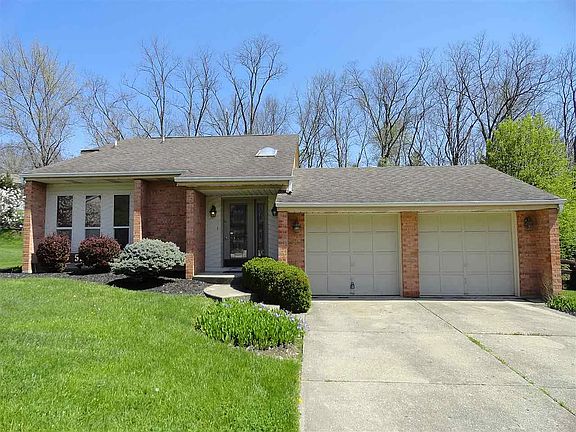 5th image of 528 Beaumont Ct