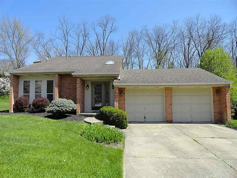 528 Beaumont Ct — Photo 5