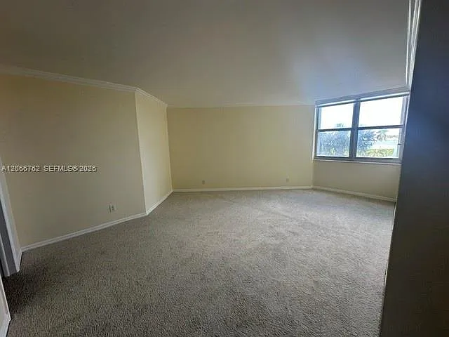 Rapallo South Condo — Photo 3