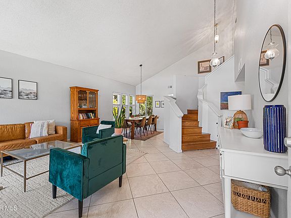 3rd image of 4819 Vitrina Ln