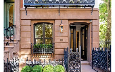 460 West 22nd Street in West Chelsea