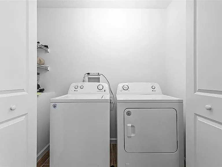 6343 Bertucci Ave — Photo 32