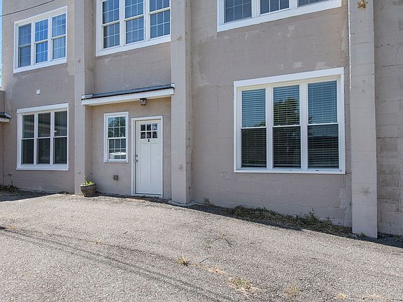 3rd image of 1409 Catherine St