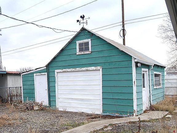 2nd image of 630 Riley Ln