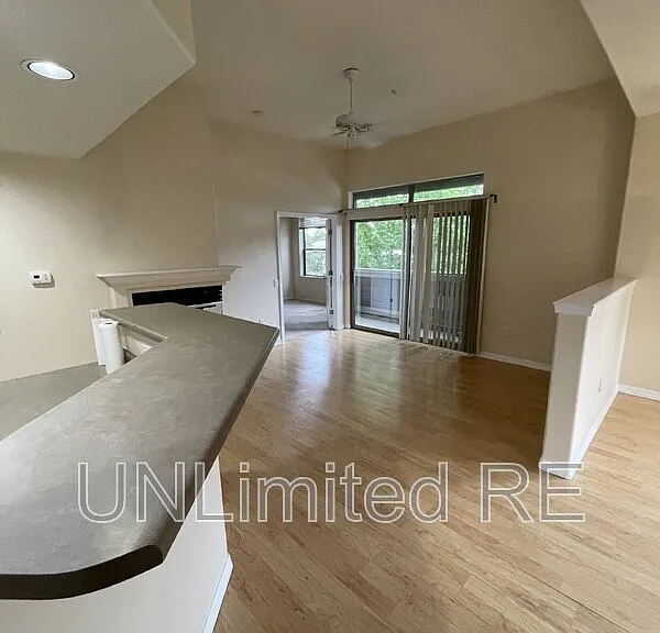 1401 N 4th St #225 — Photo 4