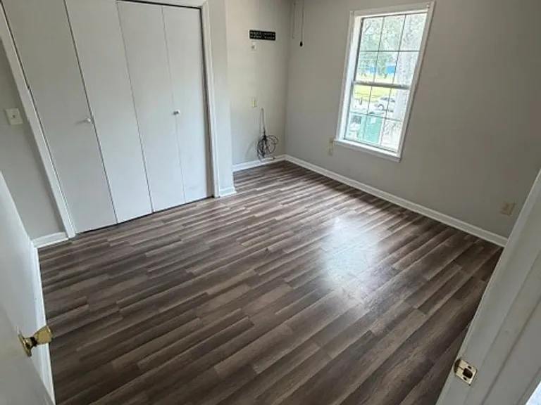 616 1/2 N Bayou Ave #B — Photo 7