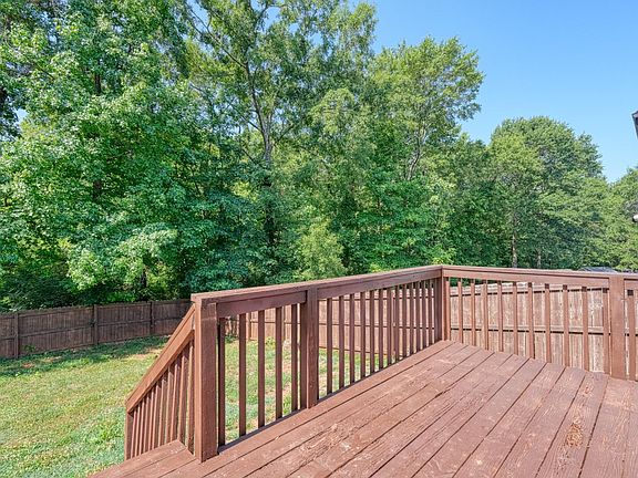 2nd image of 137 Caroway Ct