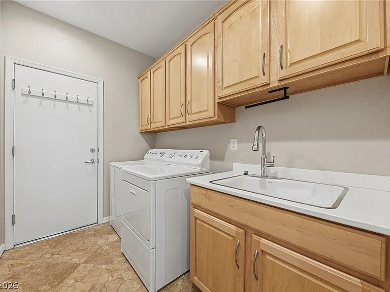 2148 Shadow Canyon Dr — Photo 38