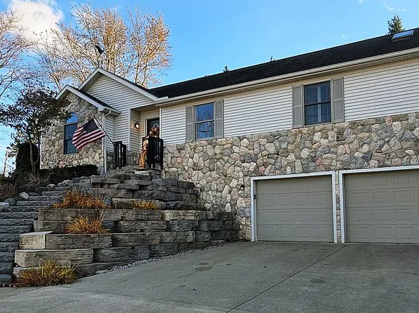 11815 N Lake Side Dr, Jerome, MI 49249