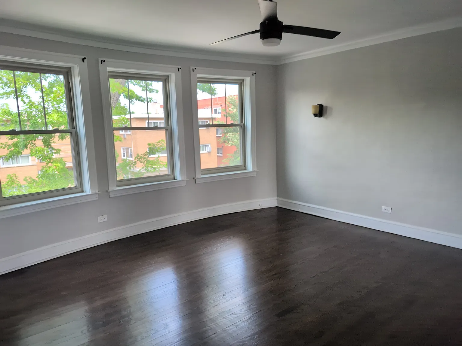 4649 Washington St — Photo 2