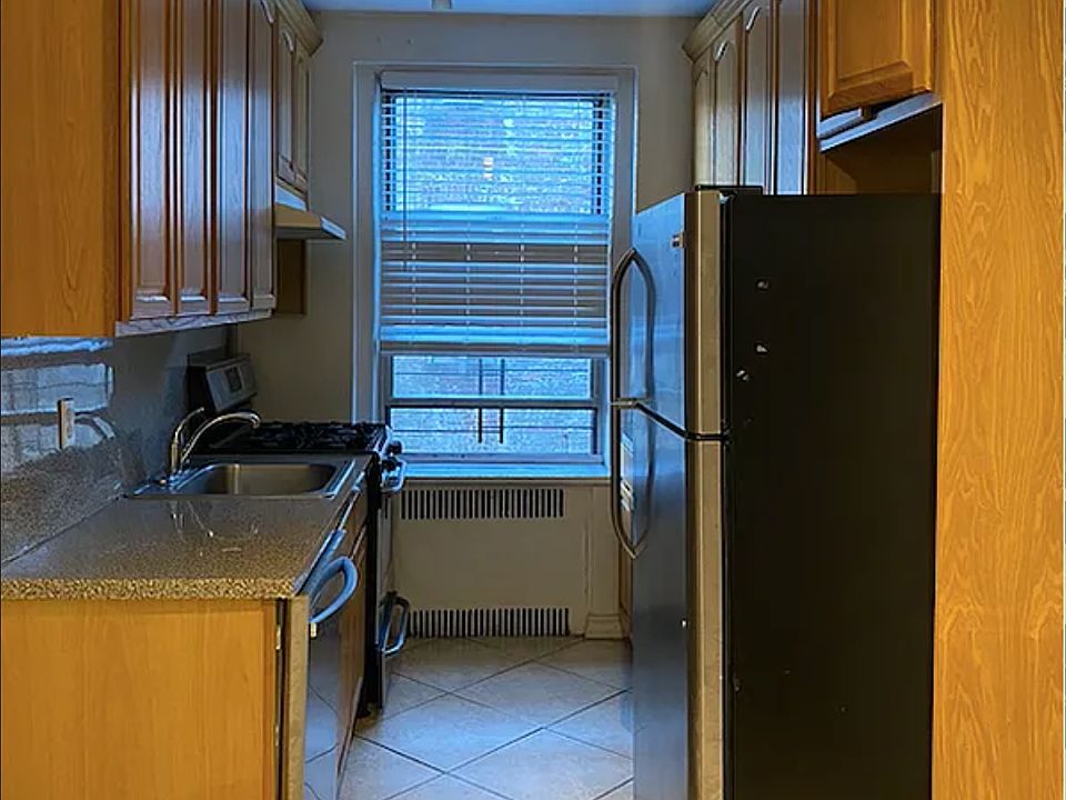 1st image of 41-43 39th Pl #3B