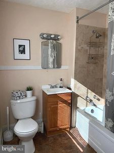 4 Hood St #6, Mount Airy, MD, 21771