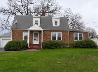 14 Detroit St, Springfield, MA 01104