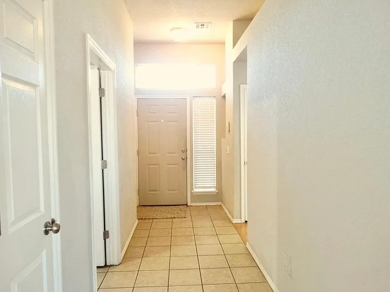 3301 Buckingham Pl — Photo 8