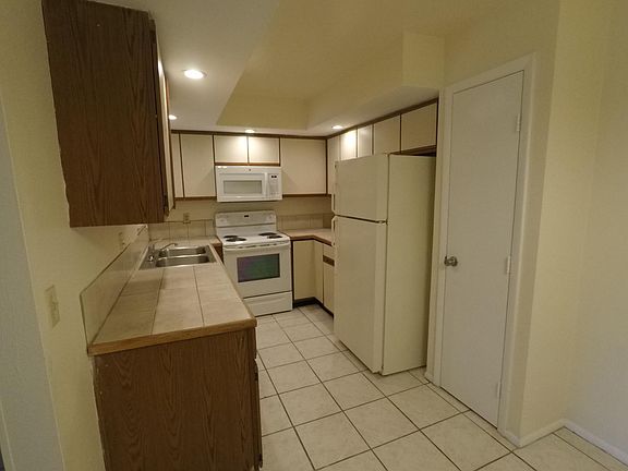 2nd image of 1538 Nantucket Ct #1102
