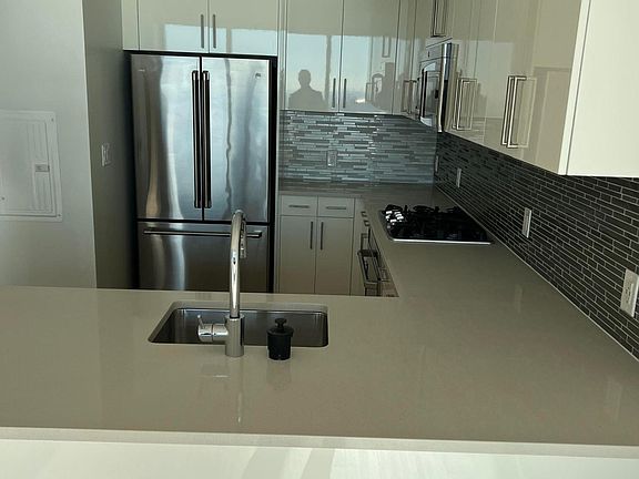 5th image of 109 Park Ave Penthouse 4A