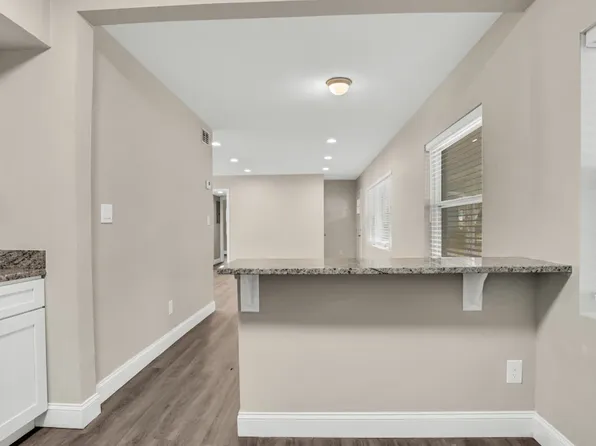 6820 Ambassador Dr, Orlando, FL 32818