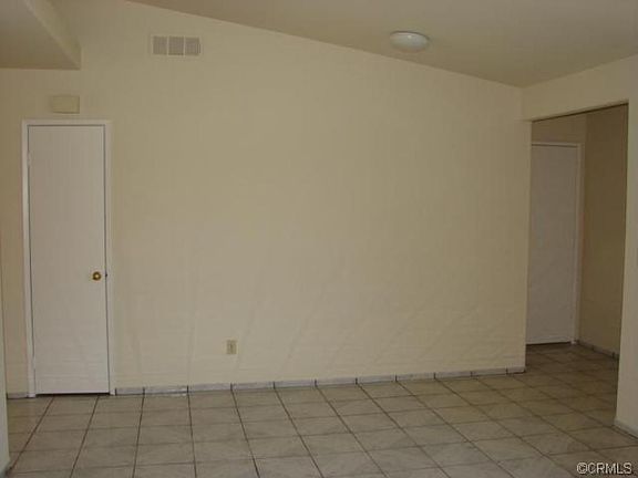 5th image of 15461 Citron Ave