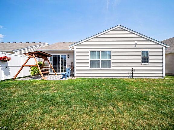 3rd image of 117 Carrington Ct