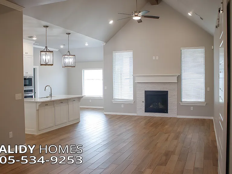 800 Bison Crossing Dr — Photo 4
