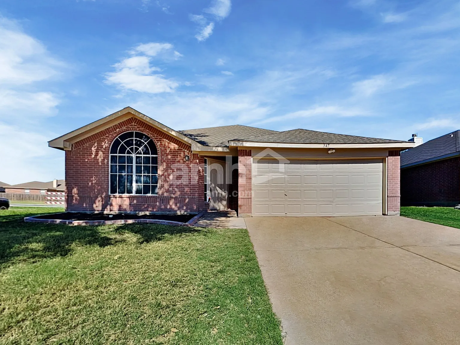 4 bed, 2.0 bath, 1956 sqft, $2,595 — Photo 1