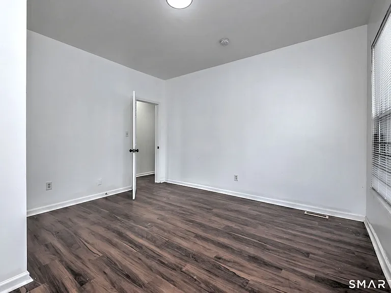 483 Ferry St #1 — Photo 10
