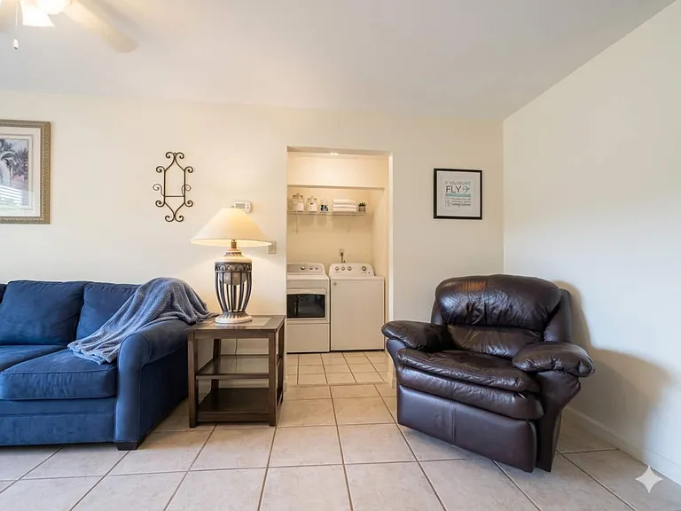 1481 Mosswood Dr — Photo 3