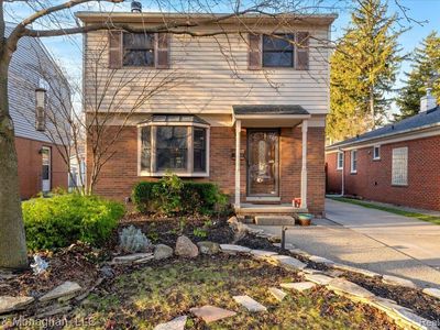 2161 Hollywood Ave, Grosse Pointe Woods, MI, 48236