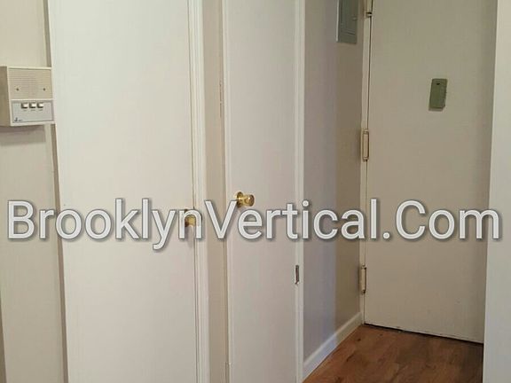 2nd image of 285 Hawthorne St